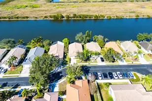 11827 SW 7th St, Pembroke Pines, FL 33025 - Photo 44