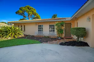 4238 Magnolia St, Palm Beach Gardens, FL 33418 - Photo 2