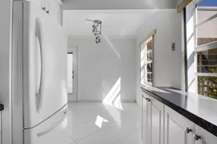 567 Normandy L Ln, Delray Beach, FL 33484 - Photo 10