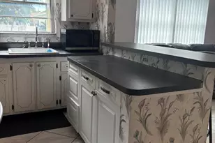 81 Windsor D, West Palm Beach, FL 33417 - Photo 12