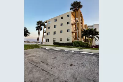 300 Croton Avenue #202, Lantana, FL 33462 - Photo 6