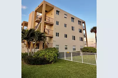 300 Croton Avenue #202, Lantana, FL 33462 - Photo 1