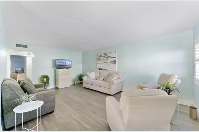 3322 Cynthia Lane #102, Lake Worth Beach, FL 33461 - Photo 2