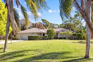 571 NE Town Terrace, Jensen Beach, FL 34957 - Photo 1