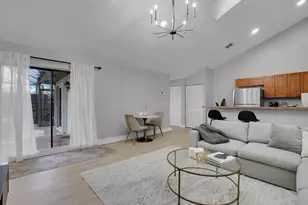 1251 NW Periwinkle Pl, Wellington, FL 33414 - Photo 6