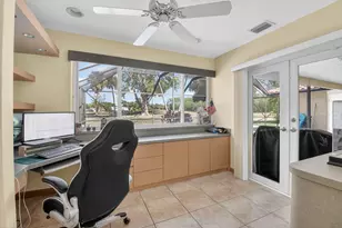 10185 Harbourtown Ct, Boca Raton, FL 33498 - Photo 22