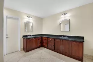 10185 Harbourtown Ct, Boca Raton, FL 33498 - Photo 28