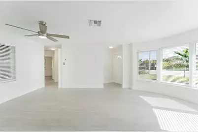 323 NW Spanish River Boulevard, Boca Raton, FL 33431 - Photo 8