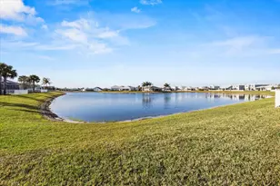 10286 SW Captiva Dr, Port Saint Lucie, FL 34987 - Photo 2