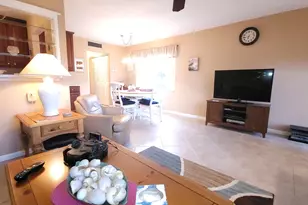 81 Coventry D, West Palm Beach, FL 33417 - Photo 2