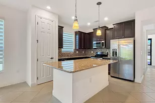 9870 SW Trumpet Tree Cir, Port Saint Lucie, FL 34987 - Photo 12