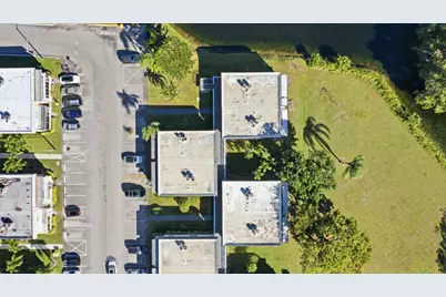 669 Saxony N, Delray Beach, FL 33446 - Photo 10