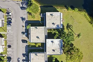 669 Saxony N, Delray Beach, FL 33446 - Photo 10