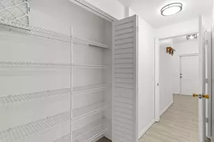 250 Crestwood Cir, Royal Palm Beach, FL 33411 - Photo 8