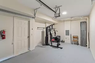 250 Crestwood Cir, Royal Palm Beach, FL 33411 - Photo 10