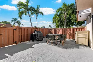 2889 SW 11th Pl, Deerfield Beach, FL 33442 - Photo 20
