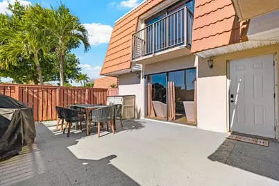2889 SW 11th Place, Deerfield Beach, FL 33442 - Photo 4