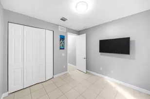 18011 SW 41st St, Miramar, FL 33029 - Photo 12