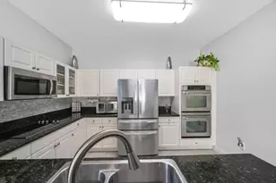 18011 SW 41st St, Miramar, FL 33029 - Photo 8