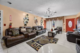 9281 Martinique Dr, Miami, FL 33189 - Photo 8