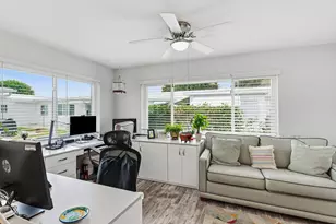 527 SW 16th St, Boynton Beach, FL 33426 - Photo 8