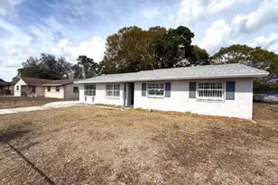 307 Essex Dr, Fort Pierce, FL 34946 - Photo 2