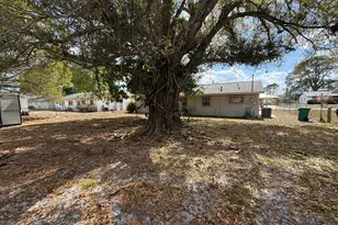 307 Essex Dr, Fort Pierce, FL 34946 - Photo 4