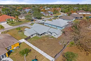 2850 SE Buccaneer Cir, Port Saint Lucie, FL 34952 - Photo 6