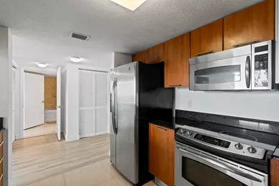 1800 N Bayshore Drive #3802, Miami, FL 33132 - Photo 10