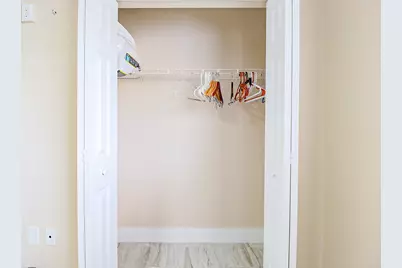 450 Palm Circle #106, Pembroke Pines, FL 33025 - Photo 32