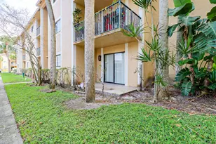 450 Palm Cir, Pembroke Pines, FL 33025 - Photo 50