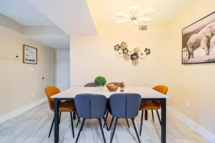 450 Palm Cir, Pembroke Pines, FL 33025 - Photo 12