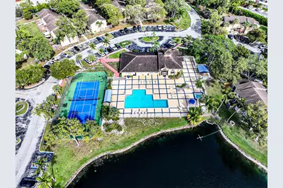 450 Palm Circle #106, Pembroke Pines, FL 33025 - Photo 76