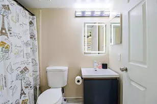 450 Palm Cir, Pembroke Pines, FL 33025 - Photo 44