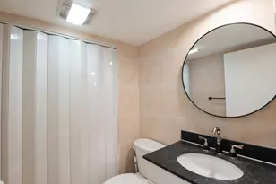 1700 Embassy Dr, West Palm Beach, FL 33401 - Photo 16