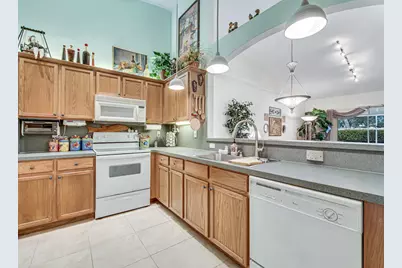 8482 Logia Circle, Boynton Beach, FL 33472 - Photo 10