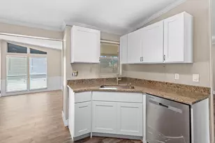 2671 SE Janet St, Stuart, FL 34997 - Photo 10