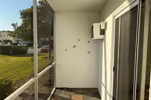 127 Northampton G, West Palm Beach, FL 33417 - Photo 8