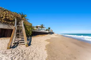 9556 Doubloon Dr, Vero Beach, FL 32963 - Photo 6