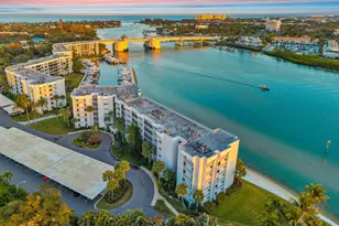 1542 Jupiter Cove Dr, Jupiter, FL 33469 - Photo 2