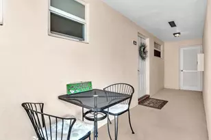 28 Colonial Club Dr, Boynton Beach, FL 33435 - Photo 16
