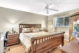 28 Colonial Club Dr, Boynton Beach, FL 33435 - Photo 12