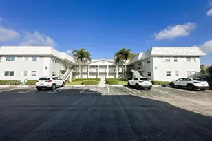 28 Colonial Club Dr, Boynton Beach, FL 33435 - Photo 20