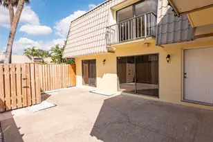 1700 Embassy Dr, West Palm Beach, FL 33401 - Photo 18