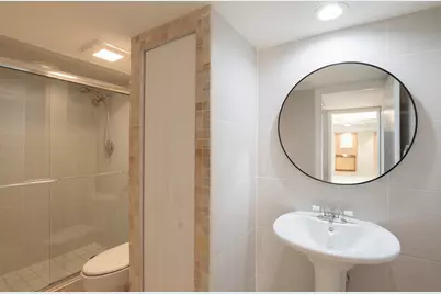 1700 Embassy Drive #305, West Palm Beach, FL 33401 - Photo 30