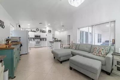 22740 E Royal Crown Terrace E, Boca Raton, FL 33433 - Photo 8