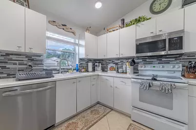 22740 E Royal Crown Terrace E, Boca Raton, FL 33433 - Photo 12