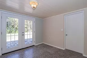 2049 50th Ave, Vero Beach, FL 32966 - Photo 16