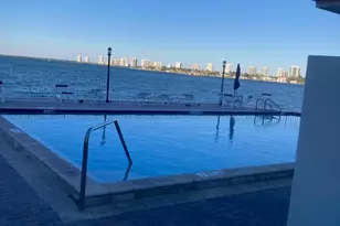 2936 Lake Shore Dr, Riviera Beach, FL 33404 - Photo 8