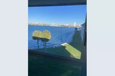 2936 Lake Shore Drive #409, West Palm Beach, FL 33404 - Photo 2